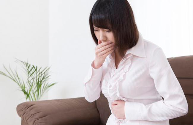 Buồn nôn và nôn là dấu hiệu điển hình nhất của tình trạng ốm nghén