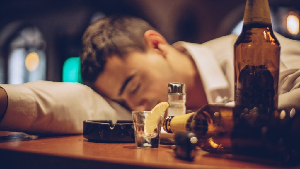 Lạm dụng các chất kích thích, bia rượu có thể dẫn đến xuất tinh muộn